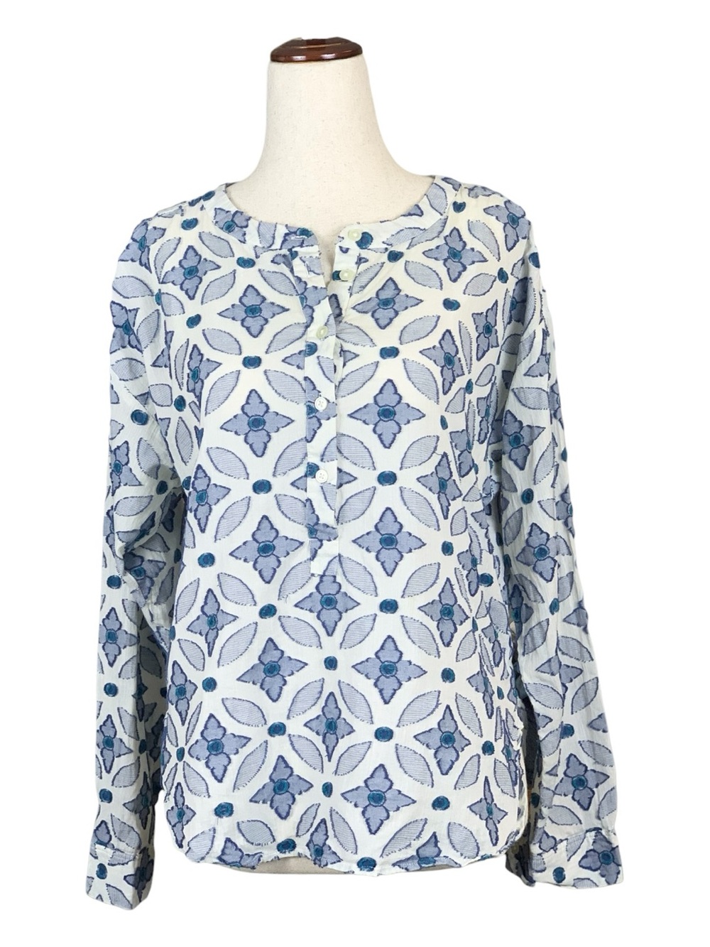 Loft Blue White Floral Geometric Long-Sleeve‎ Cotton Top Blouse Textured Size XS